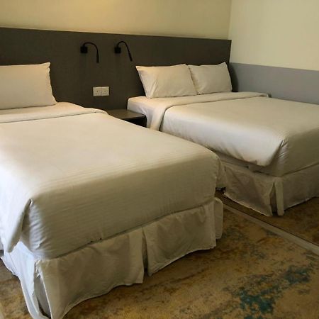 Hutton Suite Hotel Managed By The Ascott Limited George Town Extérieur photo