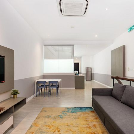 Hutton Suite Hotel Managed By The Ascott Limited George Town Extérieur photo